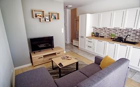 Przytulny apartament z ogródkiem w doskonałej lokalizacji Fair Rentals
