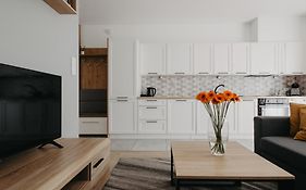 Przytulny apartament z ogródkiem w doskonałej lokalizacji Fair Rentals